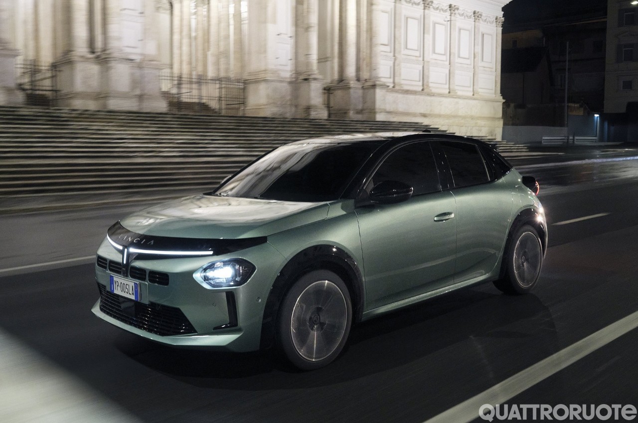 Nuova Lancia Ypsilon Turbo 100: benzina, cambio manuale e prezzo da ingresso gamma - VIDEO