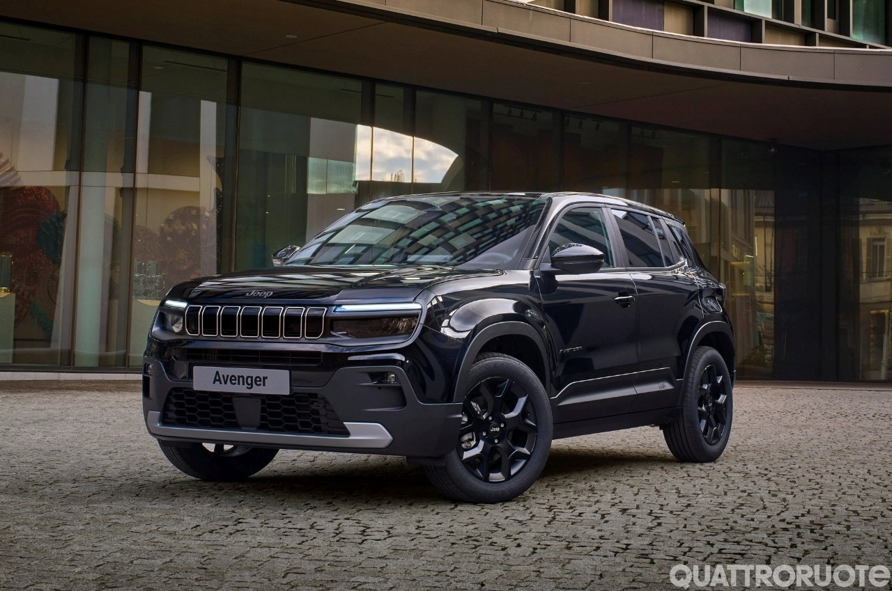 Jeep Avenger Black Edition, aperti gli ordini della serie speciale